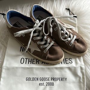 Golden goose superstar. Mint